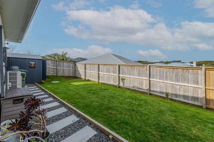 32 OMAHURU ROAD  "Kahawai Point" Glenbrook_43