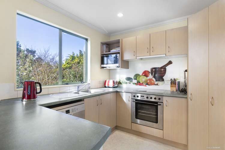 15b Hawtrey Terrace Johnsonville_5