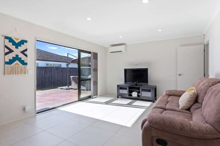 60 Turnberry Drive Wattle Downs_5