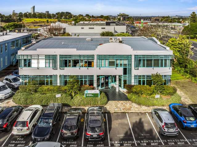 43 Taharoto Road Takapuna_2