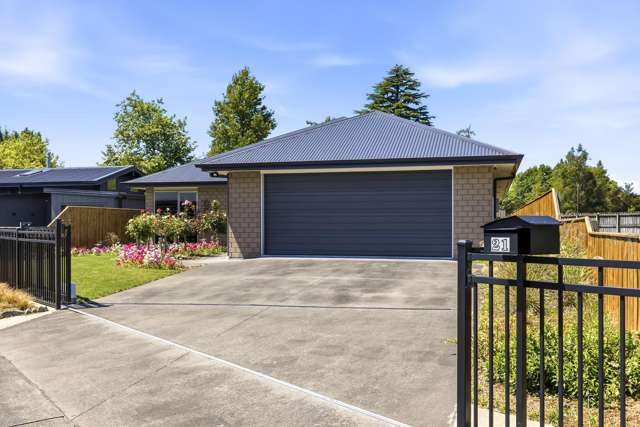 21 Ngahana Place Turangi_1