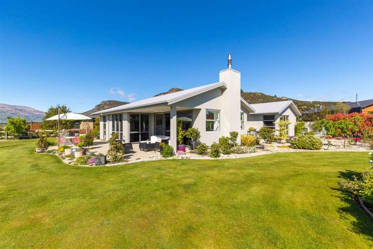 53 Matheson Crescent Albert Town_1