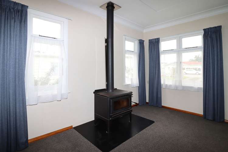 204 High Street South Carterton_12