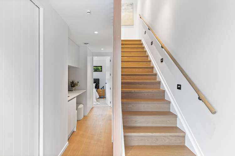 10B Joan Street Pt Chevalier_24