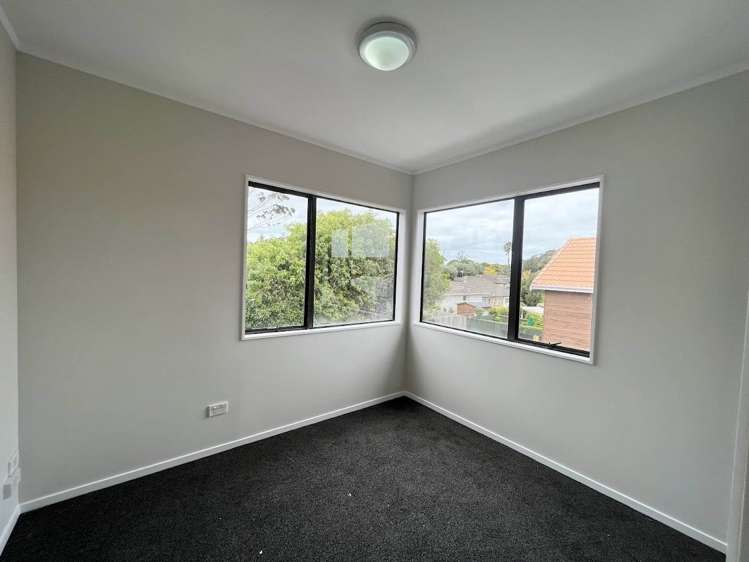 2/205 Abbotts Way Remuera_6