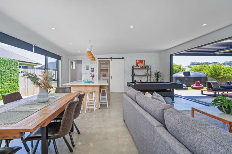 31 Longreach Drive Cooks Beach_11