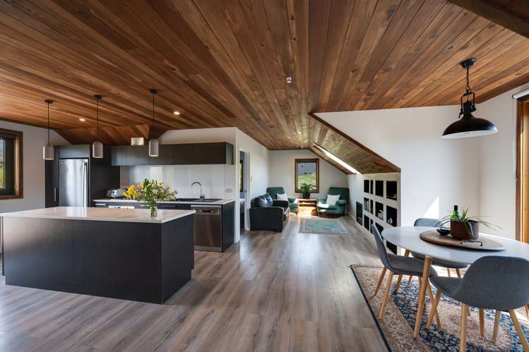 82 Threepwood Road Dalefield/Wakatipu Basin_14