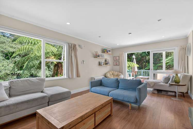 5 Tiniroa Grove Silverstream_10