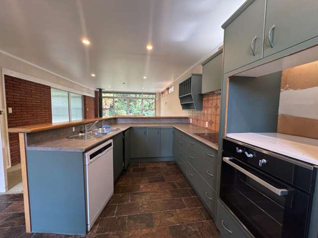 15 Parkland Crescent 11601_1