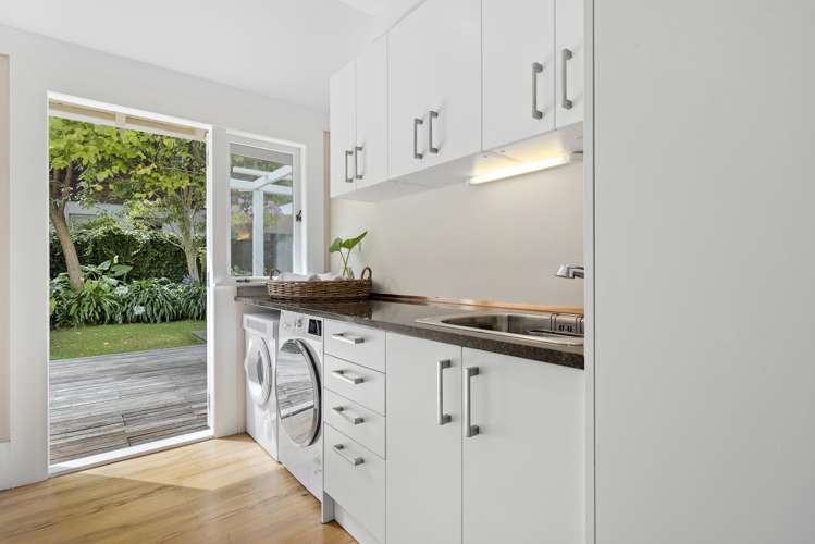 16 Bridge View Road Birkenhead_15