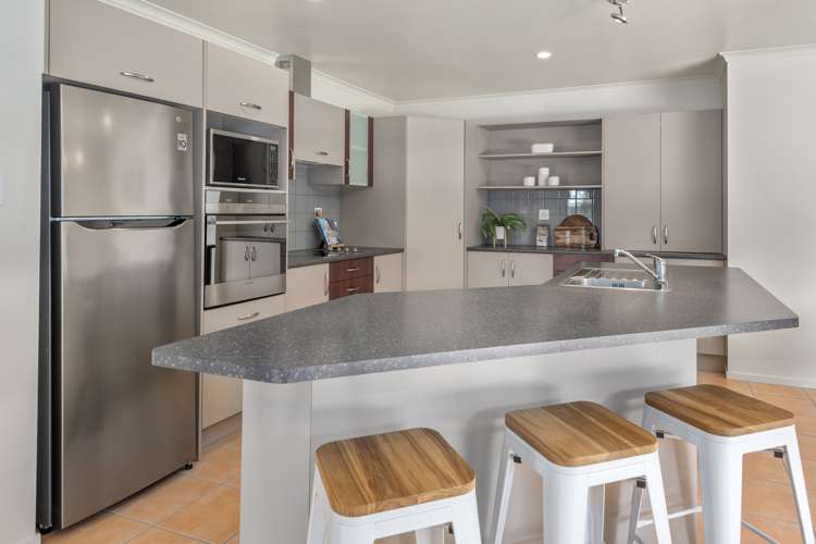 10 Sequoia Place Kamo_12