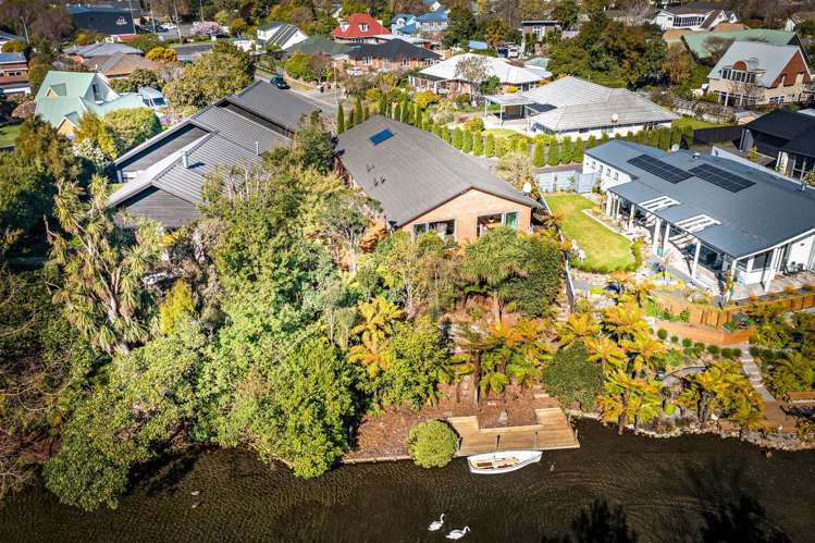 12 Nutfield Lane Cashmere_35