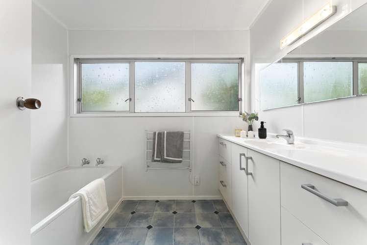 137 Albany Hwy Unsworth Heights_19