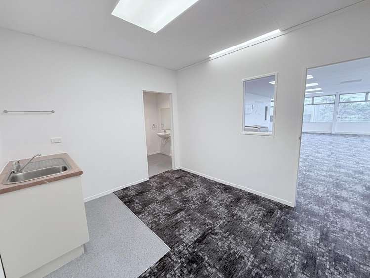 2/4 Civil Place Albany_7