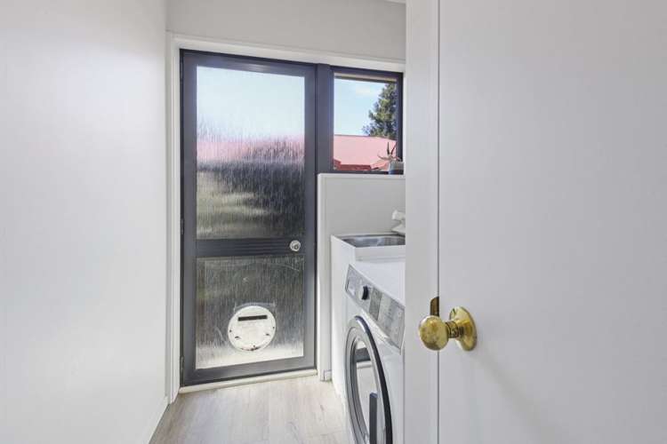 5 Somerset Place Woodend_16