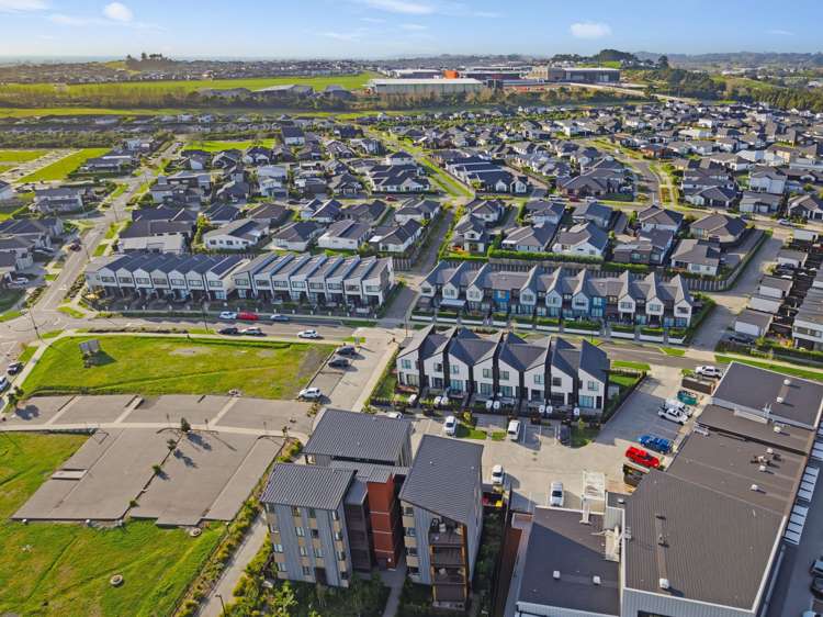 9/40 Waiparaheka Drive Wainui_27