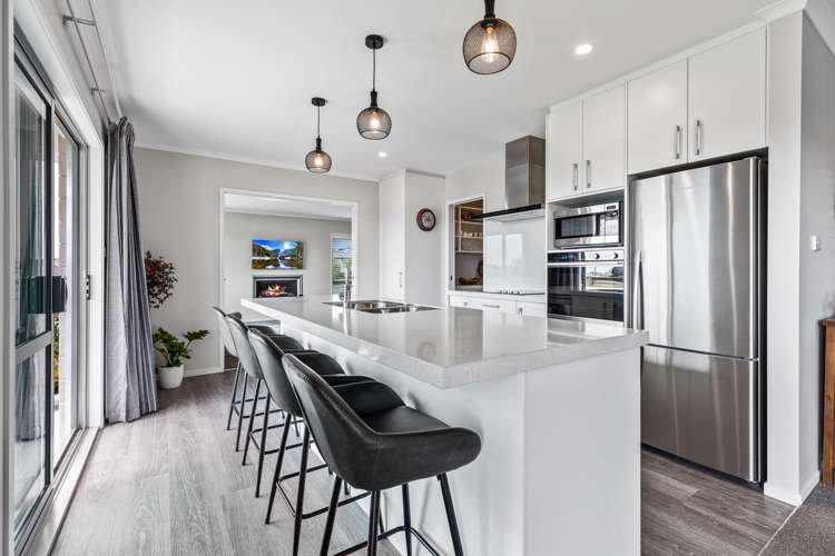 6 Louise Drive Ohauiti_10