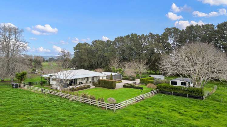 118 Cochrane Road Ngahinapouri_21