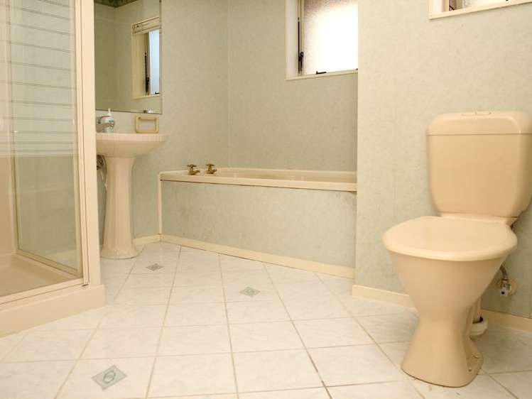 53 Ribbonwood Crescent Goodwood Heights_8