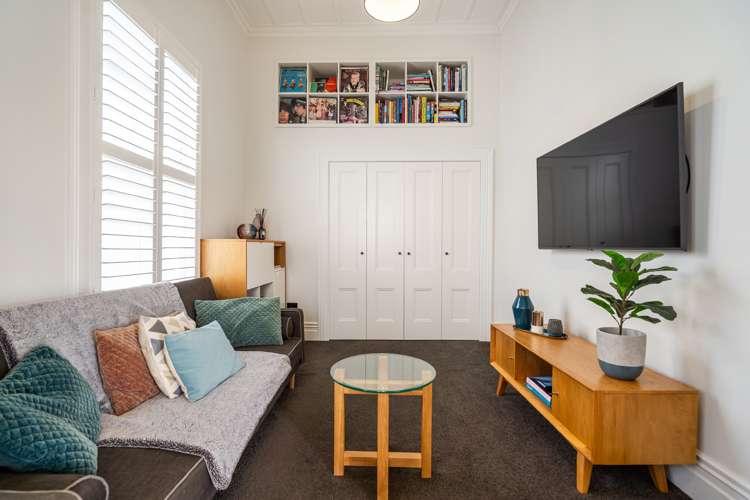 6 Shoal Bay Road Devonport_12