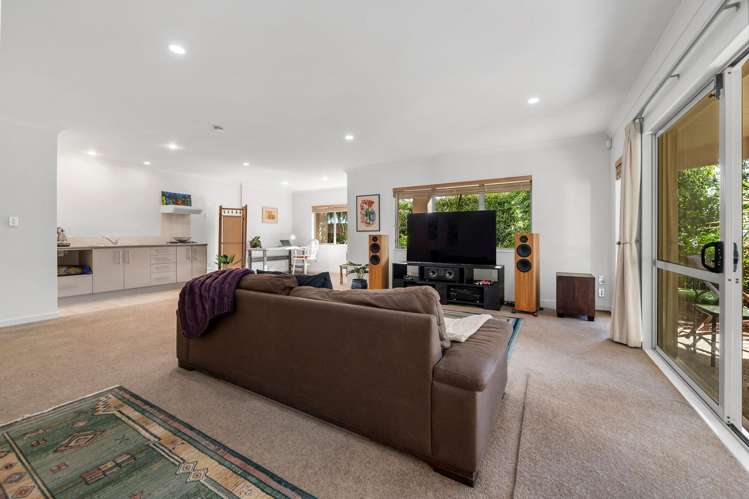 10 Mangerton Lane East Tamaki Heights_29