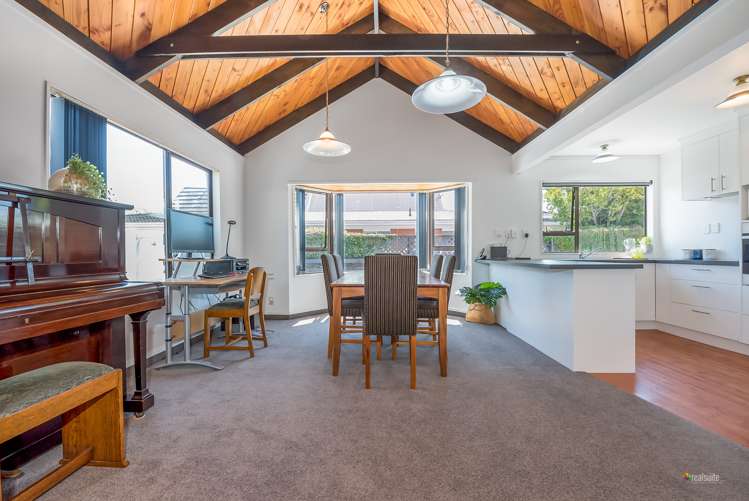 12b Fuller Grove Woburn_6