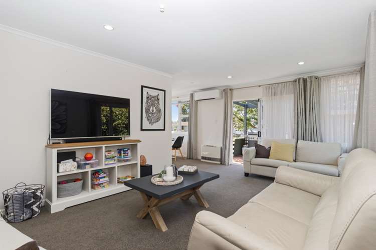 25 Joanna Place Deanwell_2