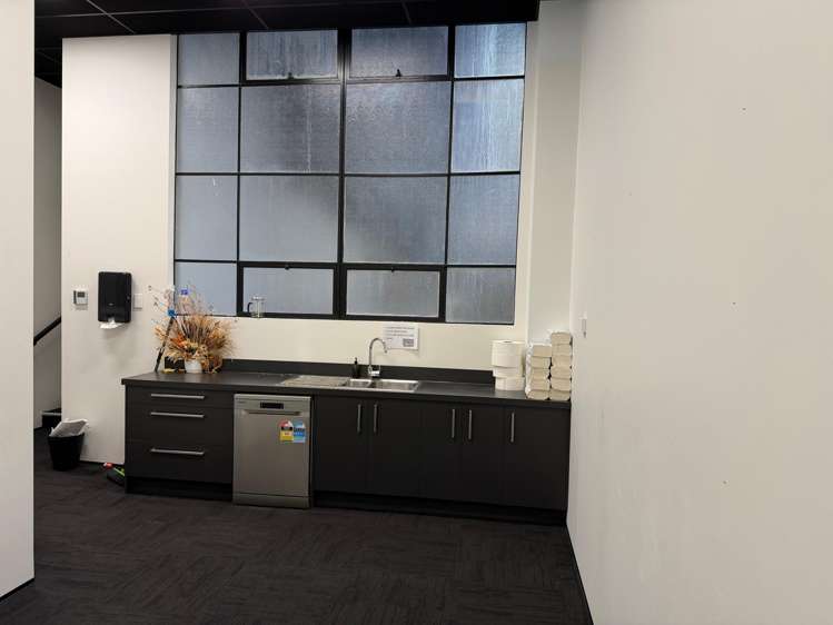 Ground Flr/554 Victoria Street Hamilton Central_2