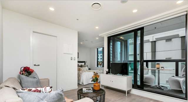 1003/75 Victoria Street West 10015_1