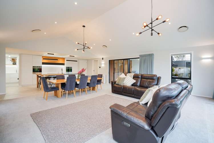 18 Ruru Avenue Otatara_9