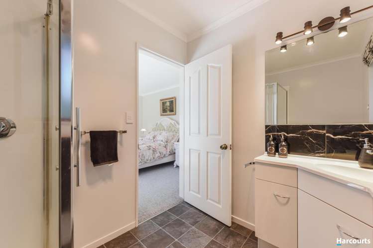 8 Joseph Senior Way Ruby Bay_17