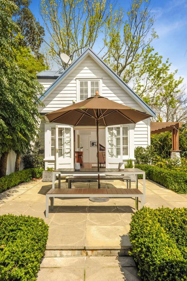 2 Kingsview Road Mount Eden_17