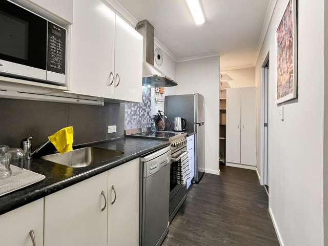 113A King Street South 10482_4