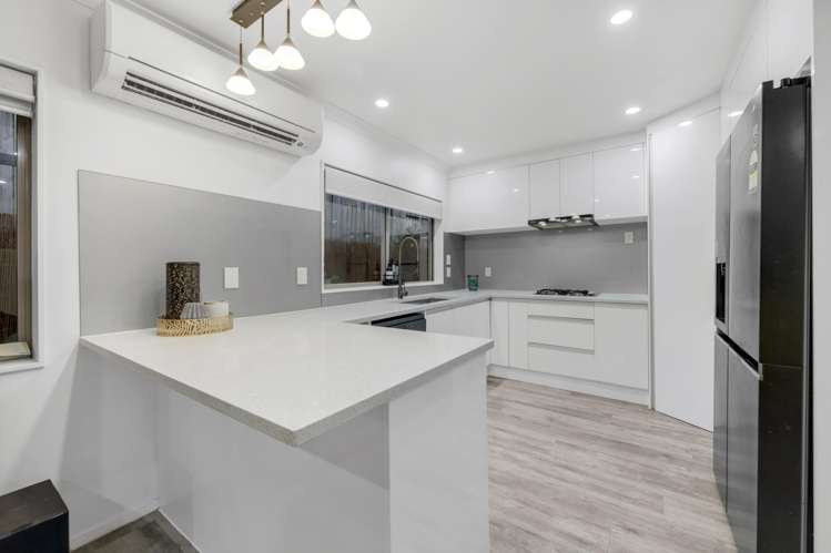 10 Fernloche Place Flat Bush_11
