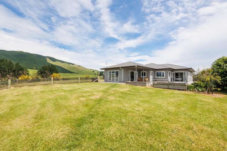 52 Highland View Drive Tokomaru_20