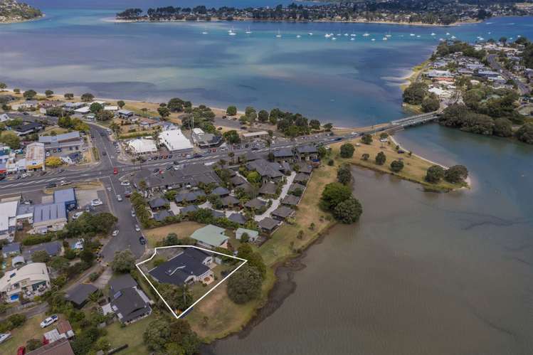 10 Marquet Place Tairua_27