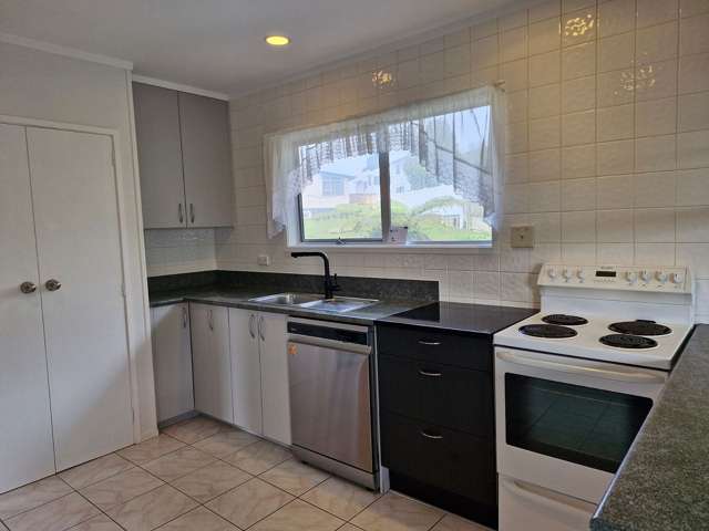 2 Alexander Avenue Torbay_3