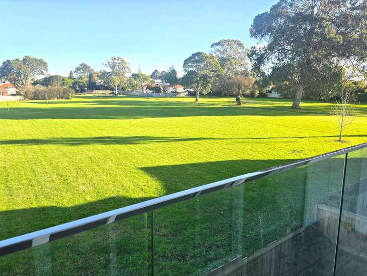 8D Taurima Avenue Pt England_14