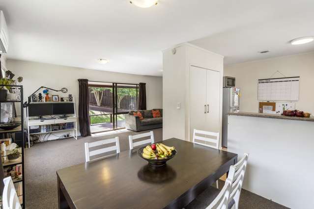 1/51 Greenvalley Rise Glenfield_3