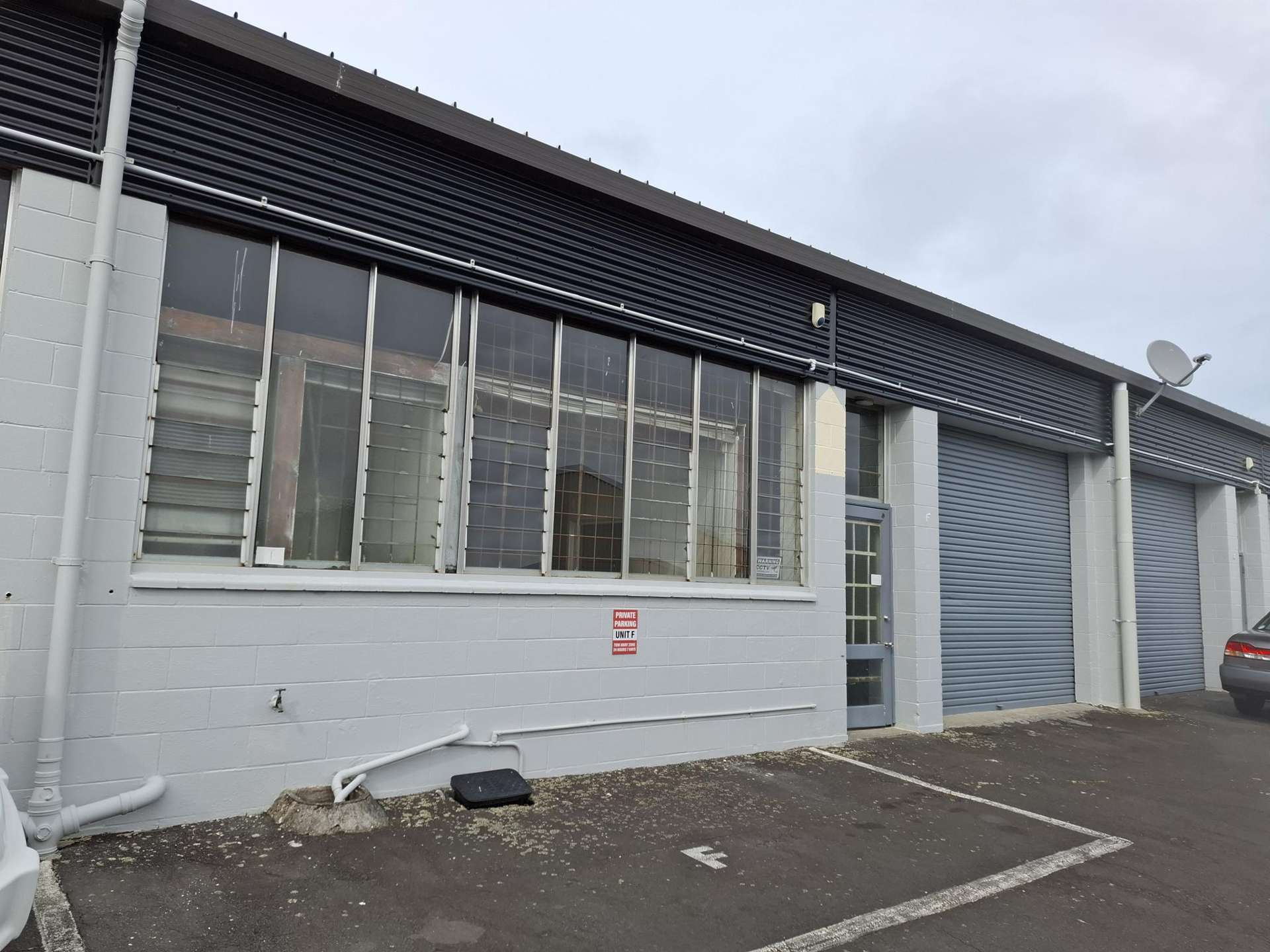 F/4010A Great North Road Kelston_0