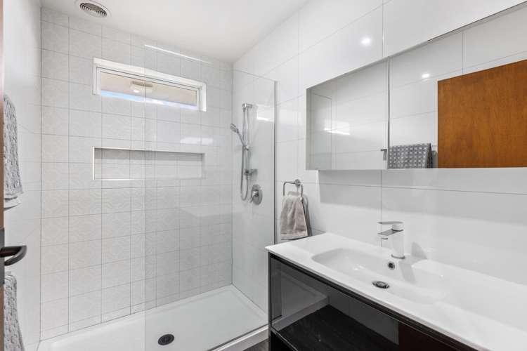 2/1 Delaware Crescent Russley_10