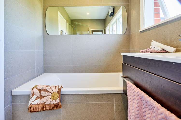 60 Pomare Road Tirohanga_21