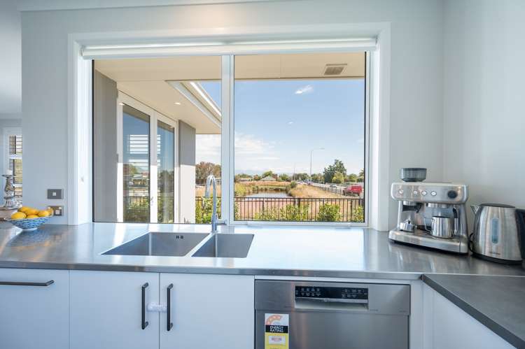 2 Hallmark Drive Hope_9