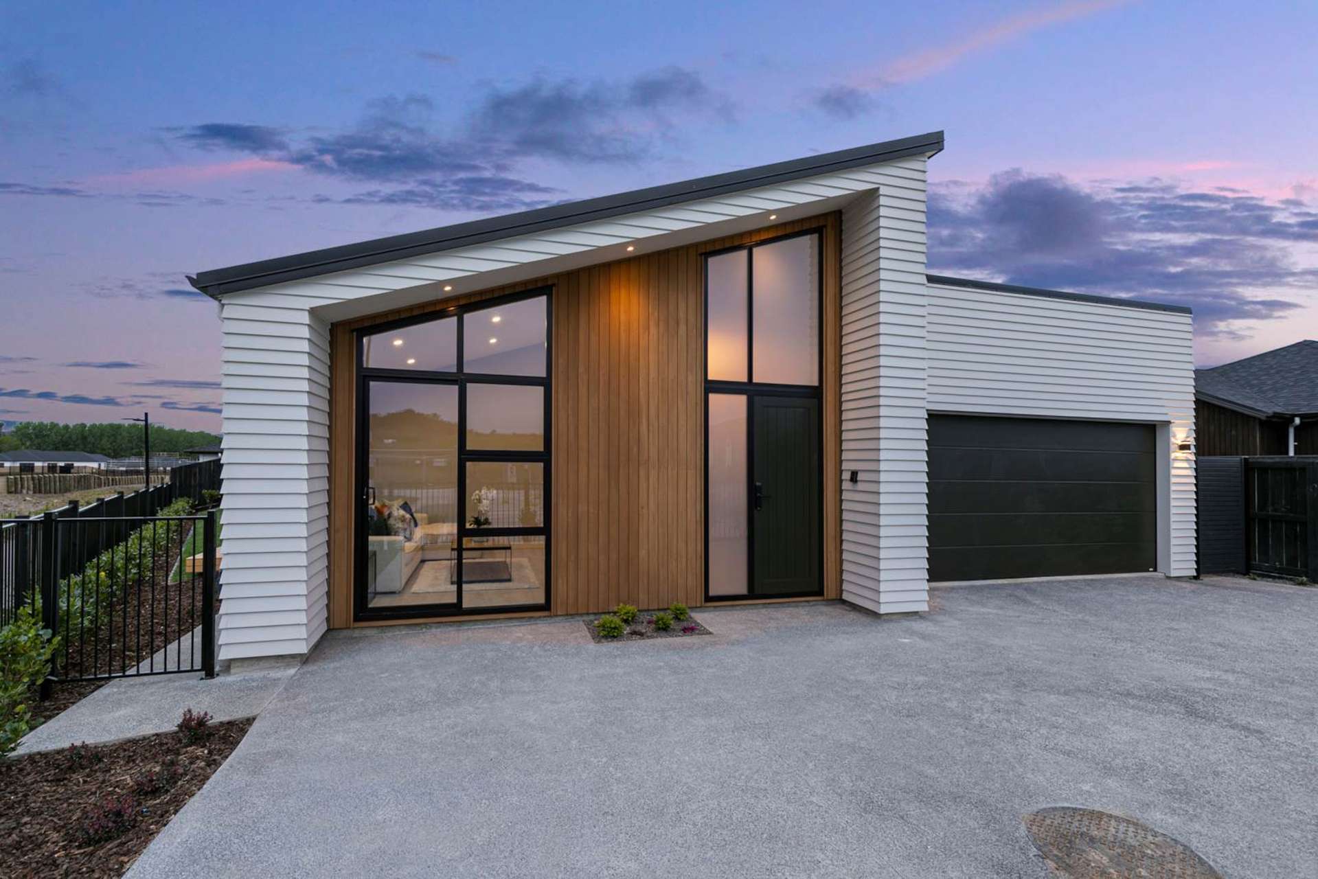 88 Waiwai Drive Wainui_0