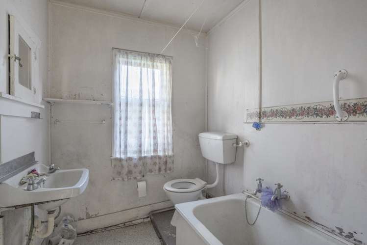 34 Tennyson Street Petone_14