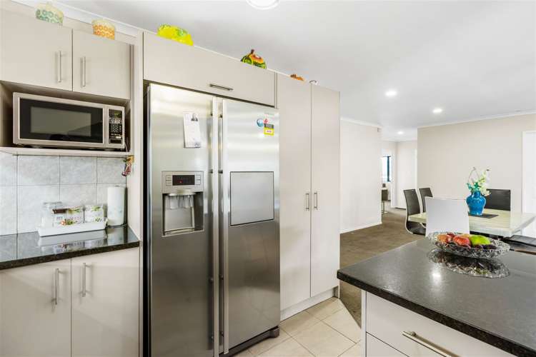 22 Gordon Stanley Drive Massey_26