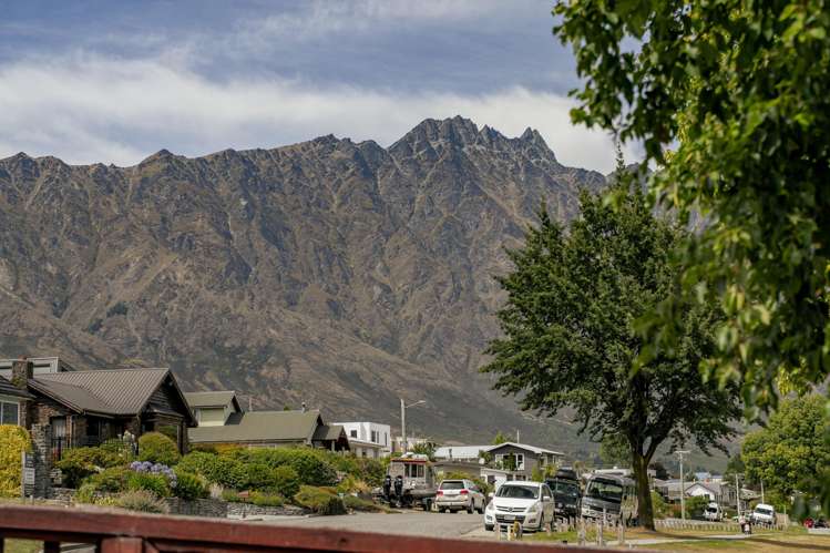 69-70/4 Lake Avenue Frankton_15