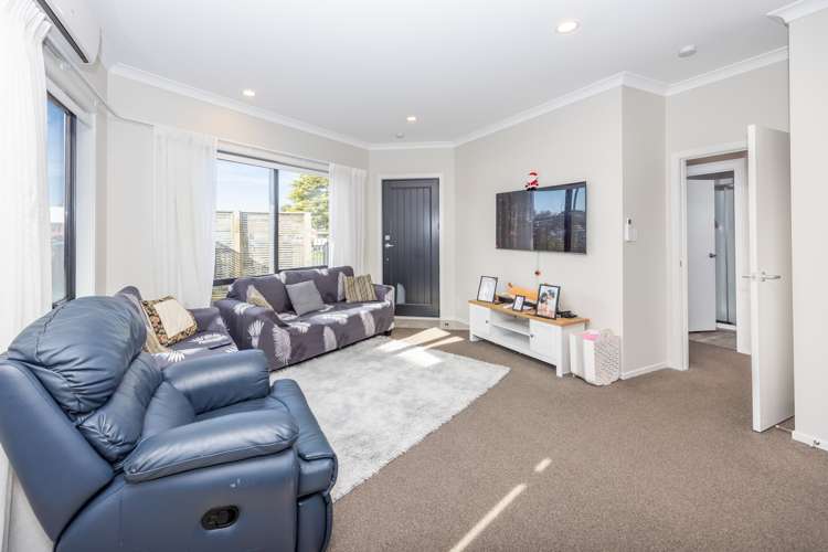 1/2 Lambert Court Glenview_5