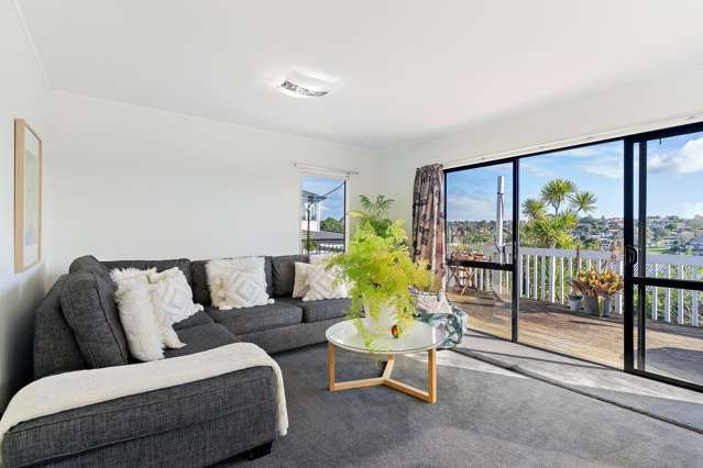 2/7 Arran Road Browns Bay_1