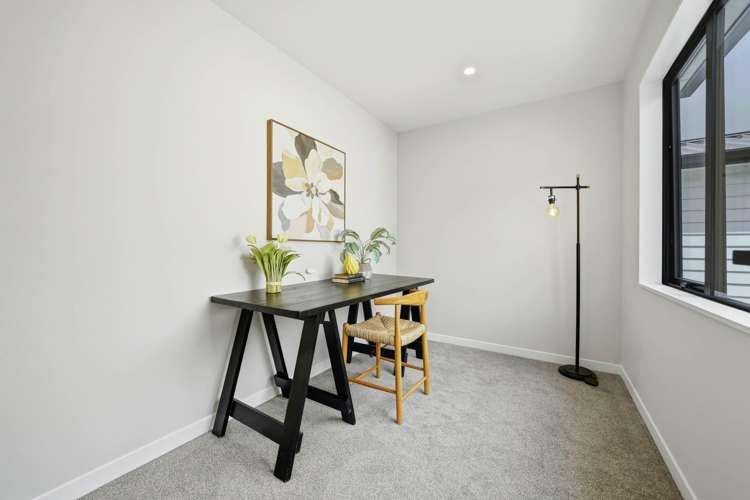 Lot 1-3/27 Greenvalley Rise Glenfield_15
